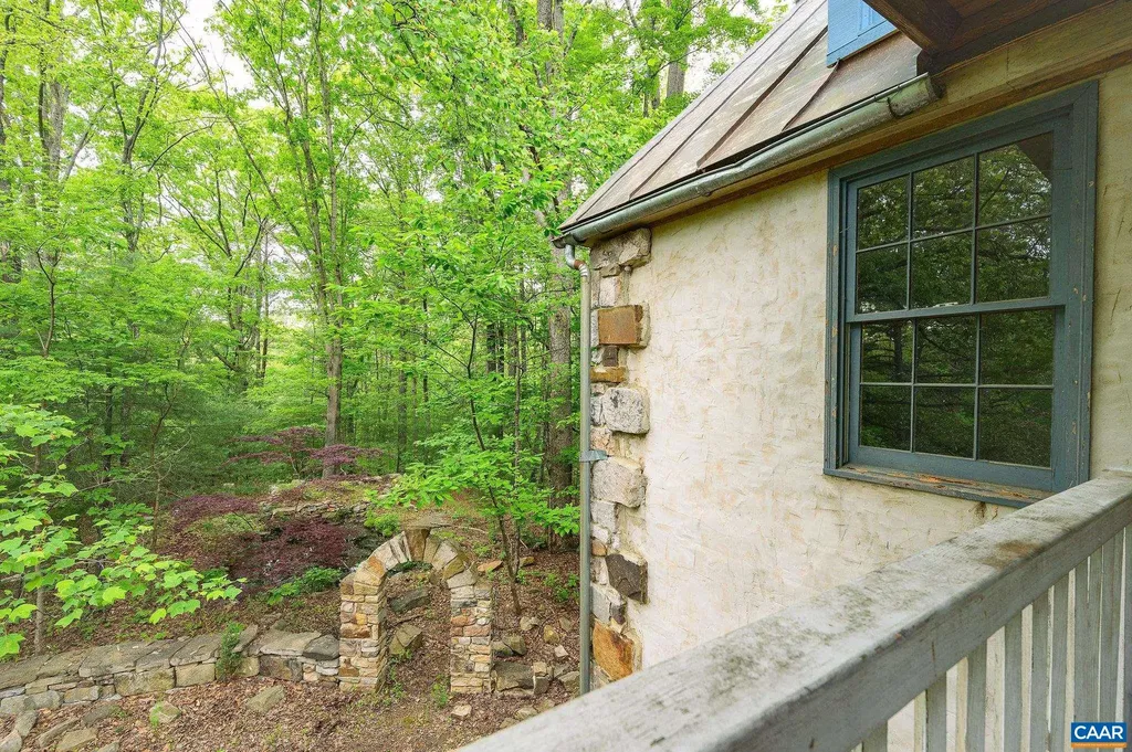 1816 Davis Shop Road Earlysville VA 22936