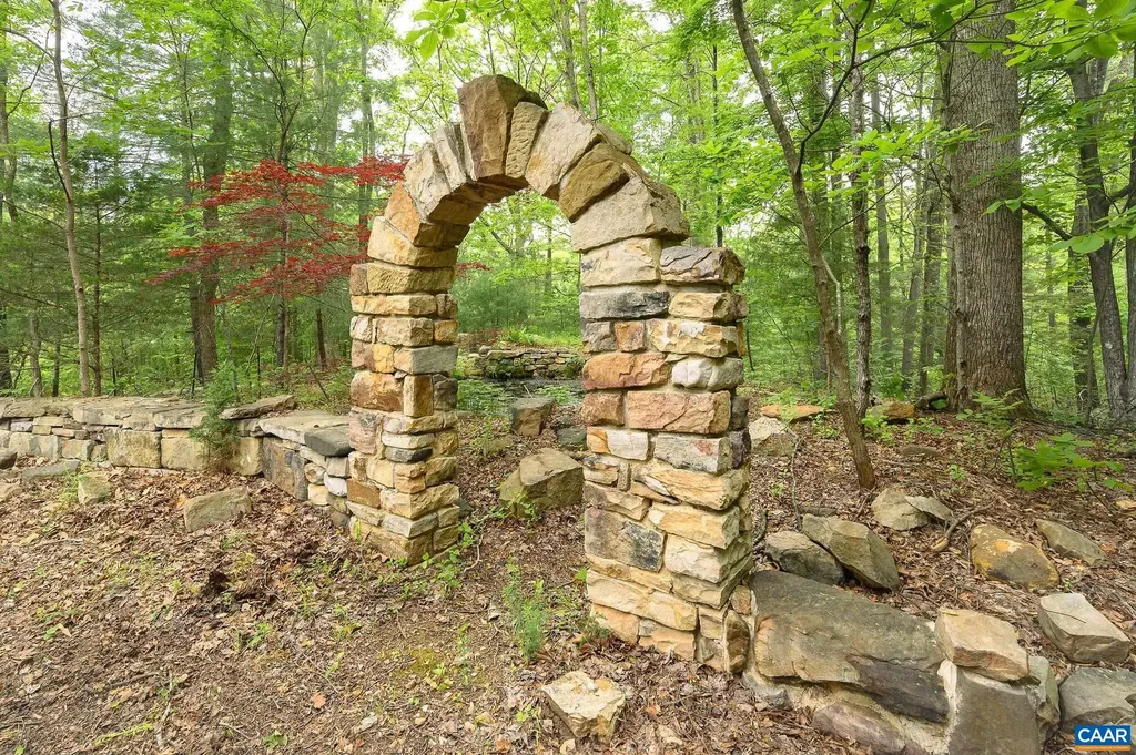 1816 Davis Shop Road Earlysville VA 22936