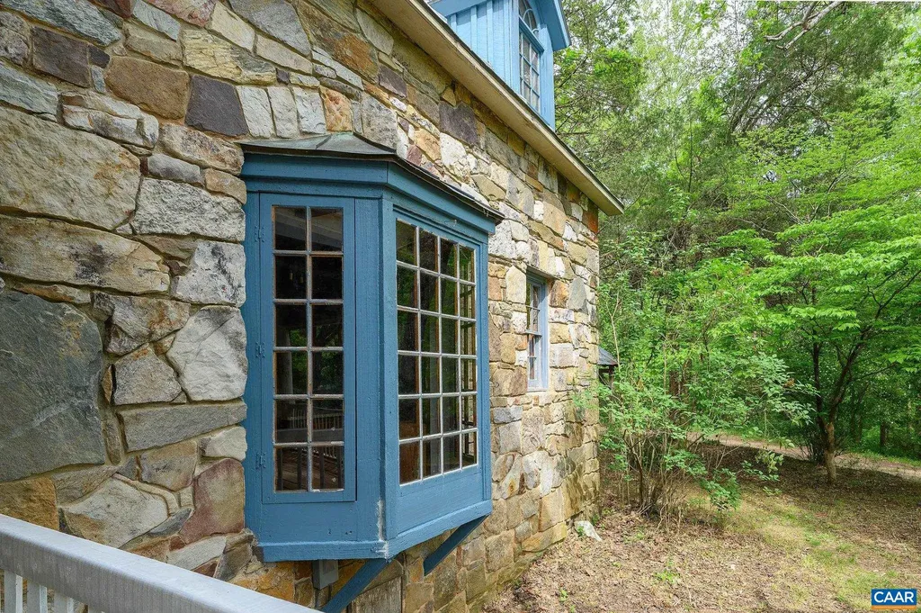 1816 Davis Shop Road Earlysville VA 22936