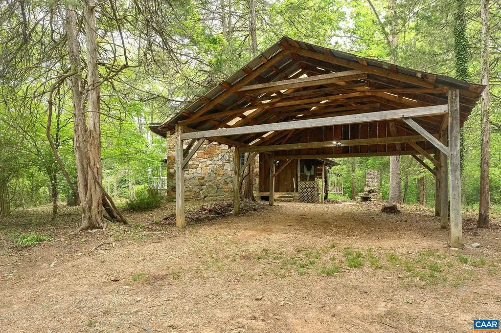 1816 Davis Shop Road Earlysville VA 22936