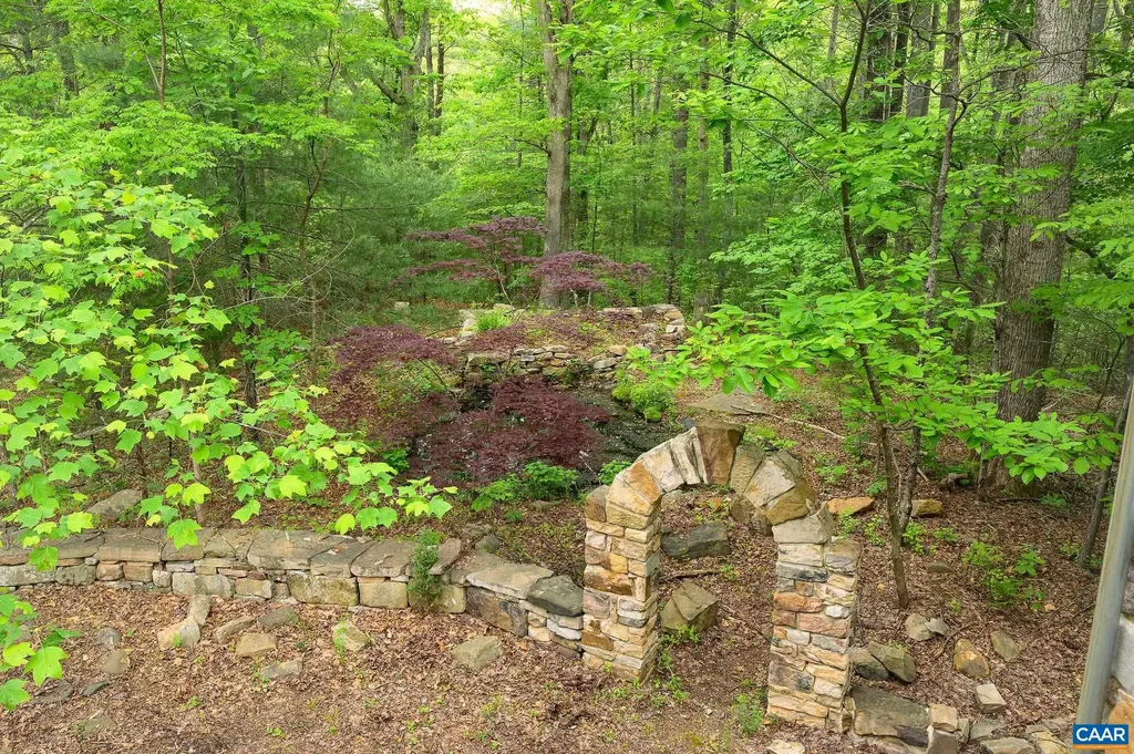 1816 Davis Shop Road Earlysville VA 22936