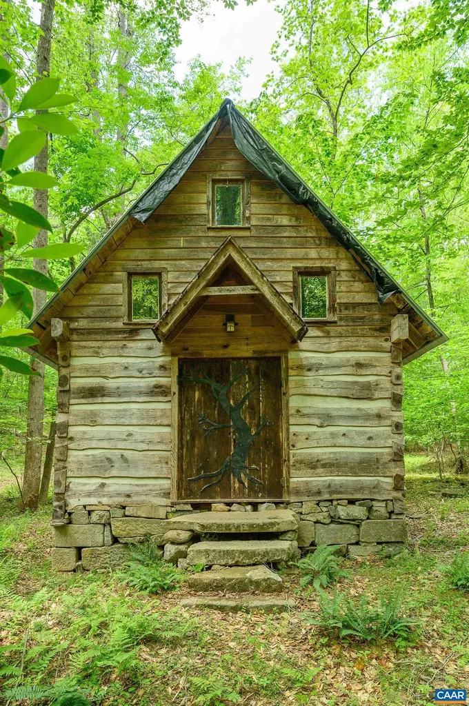 1816 Davis Shop Road Earlysville VA 22936