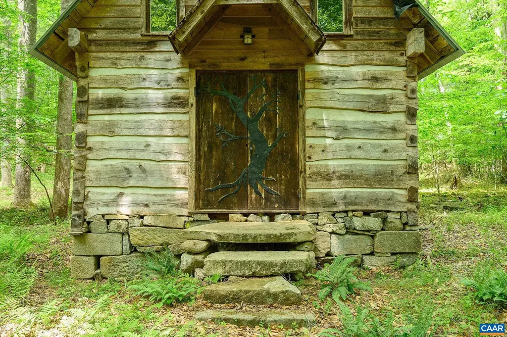 1816 Davis Shop Road Earlysville VA 22936