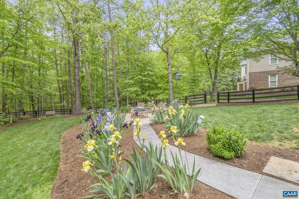 2075 Piper Way Keswick VA 22947