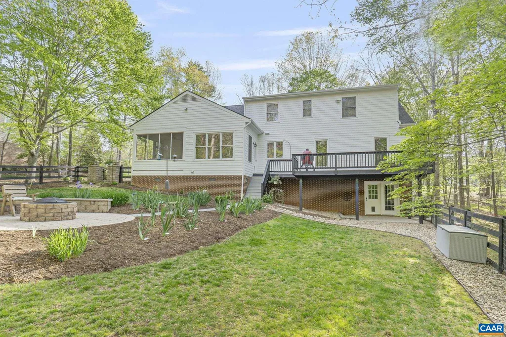 2075 Piper Way Keswick VA 22947