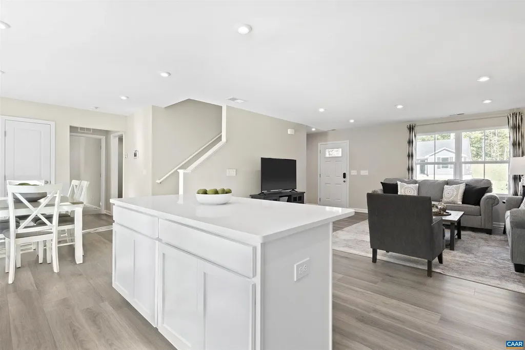 92 Glacier Avenue Barboursville VA 22923