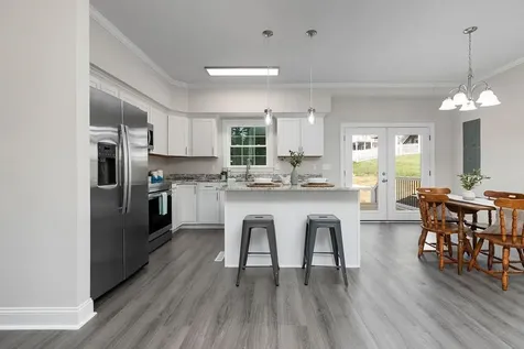 15 Topside Creek Staunton VA 24401