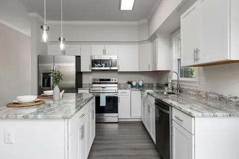 15 Topside Creek Staunton VA 24401