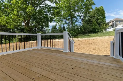 15 Topside Creek Staunton VA 24401