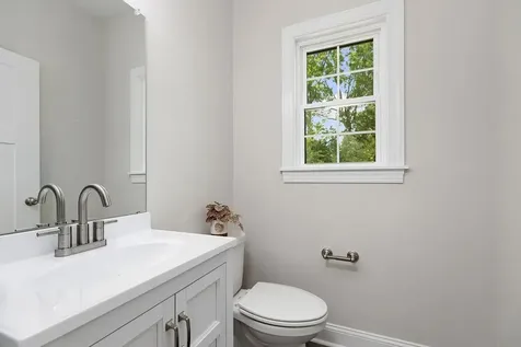 15 Topside Creek Staunton VA 24401