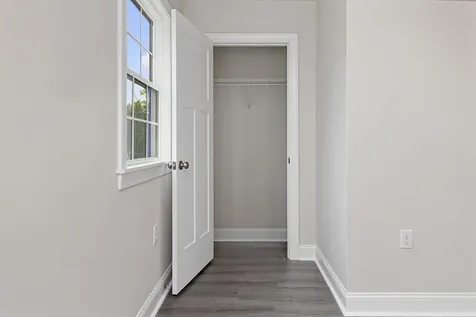 15 Topside Creek Staunton VA 24401