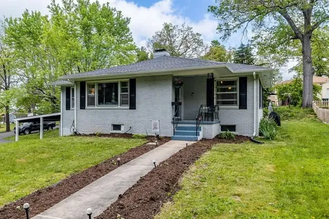 1301 D Street Waynesboro VA 22980