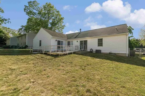 138 Arrowhead Lane Stuarts Draft VA 24477
