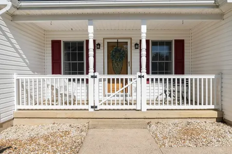 138 Arrowhead Lane Stuarts Draft VA 24477