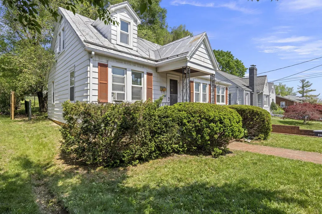 917 Chestnut Drive Harrisonburg VA 22801