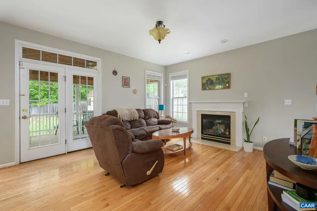 2364 Chesterfield Court N Charlottesville VA 22911