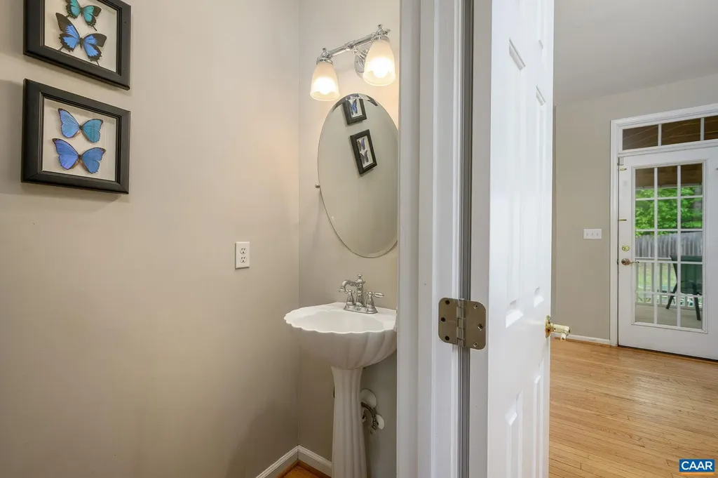 2364 Chesterfield Court N Charlottesville VA 22911