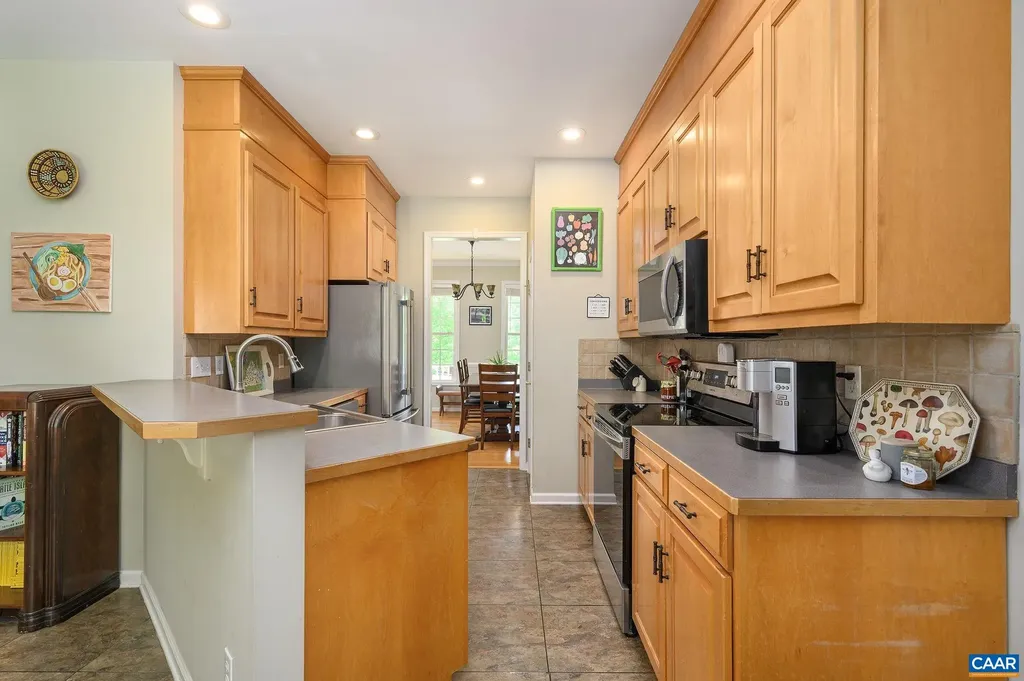 2364 Chesterfield Court N Charlottesville VA 22911