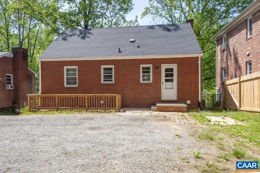 238 Old Lynchburg Road Charlottesville VA 22903