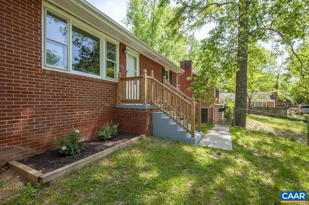 238 Old Lynchburg Road Charlottesville VA 22903