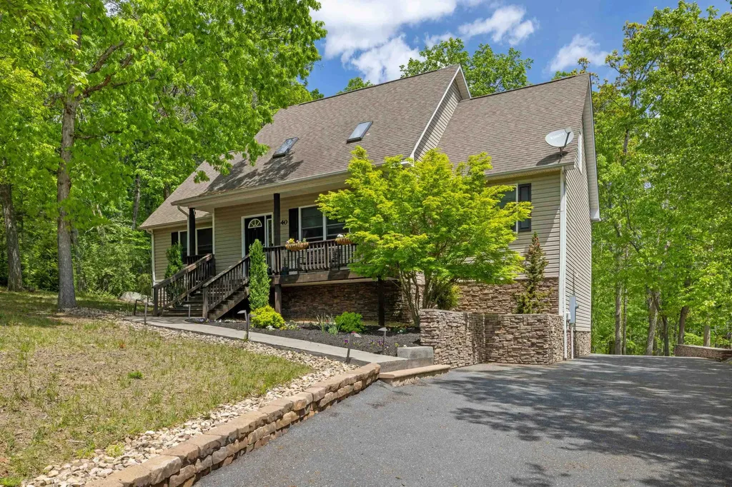 2440 Mountain Drive Mcgaheysville VA 22840