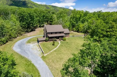 2461 Resort Drive Mcgaheysville VA 22840