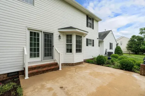 82 Pheasant Run Waynesboro VA 22980