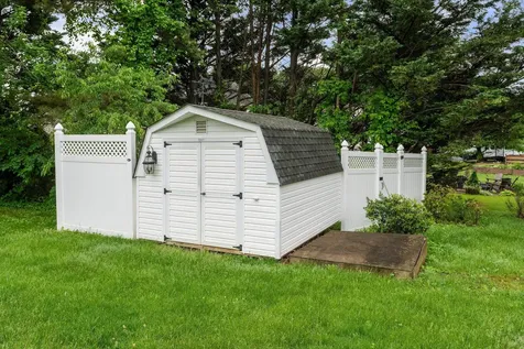 82 Pheasant Run Waynesboro VA 22980