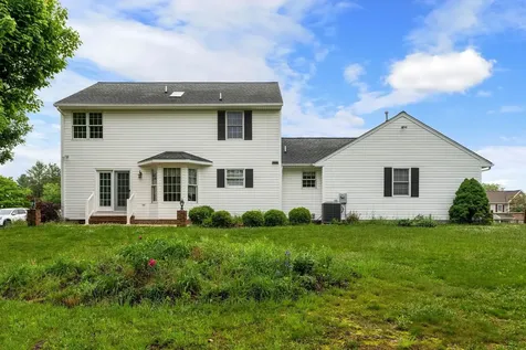 82 Pheasant Run Waynesboro VA 22980
