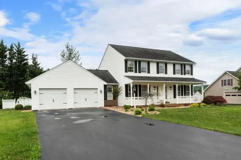82 Pheasant Run Waynesboro VA 22980