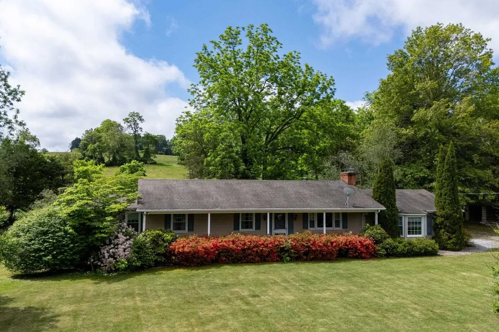 2810 Scenic Road Elkton VA 22827