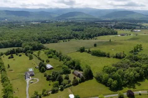 2810 Scenic Road Elkton VA 22827