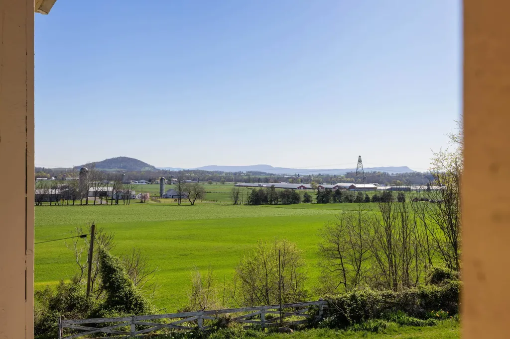 3599 Lumber Mill Road Dayton VA 22821