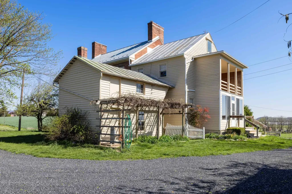 3599 Lumber Mill Road Dayton VA 22821