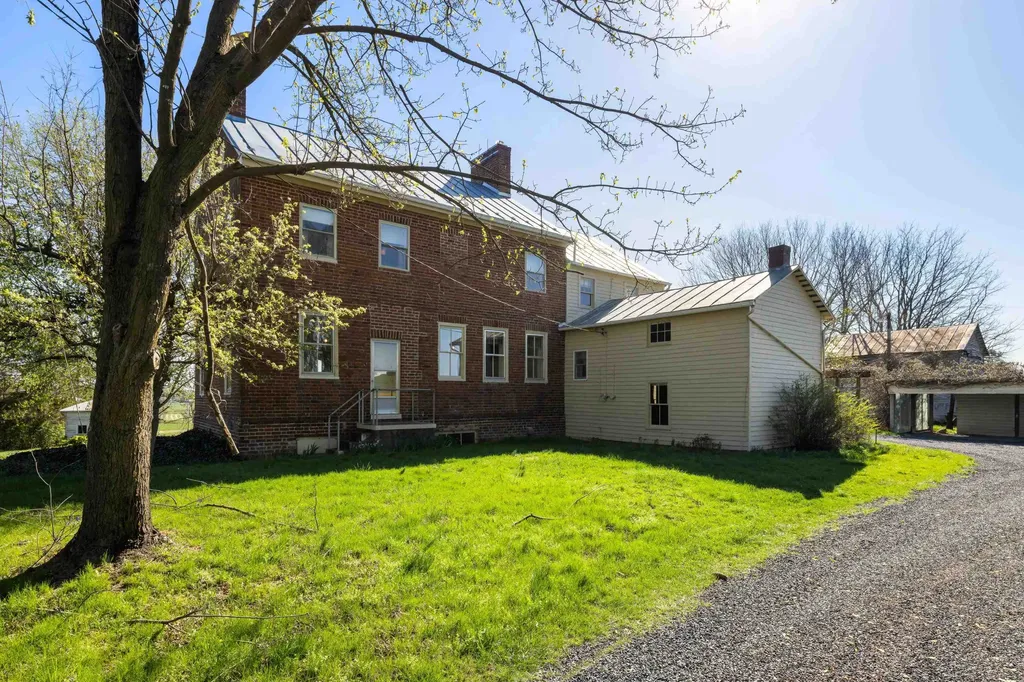 3599 Lumber Mill Road Dayton VA 22821