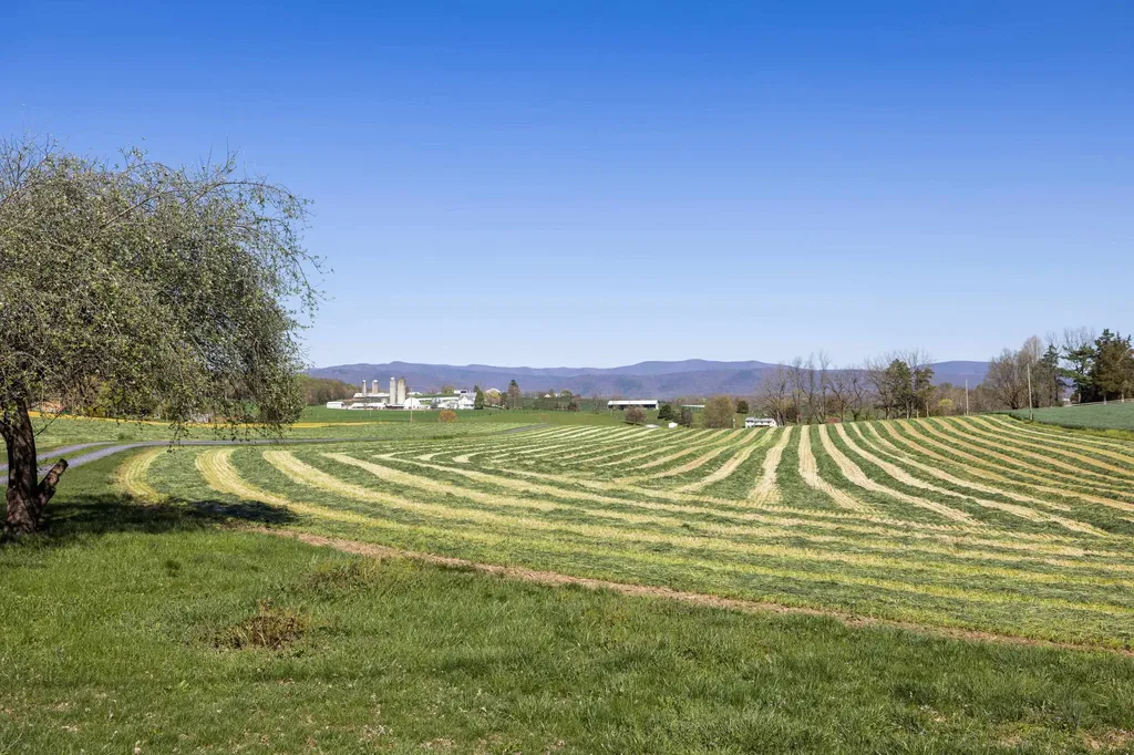 3599 Lumber Mill Road Dayton VA 22821