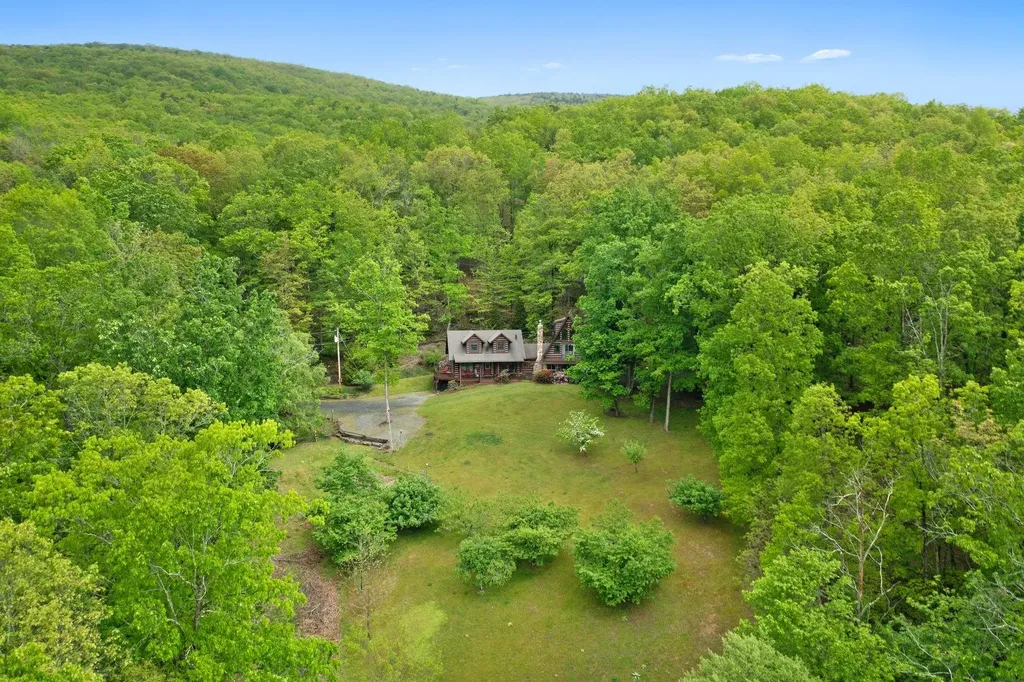 537 High Valley Drive N Monterey VA 24465