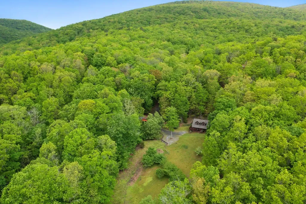 537 High Valley Drive N Monterey VA 24465