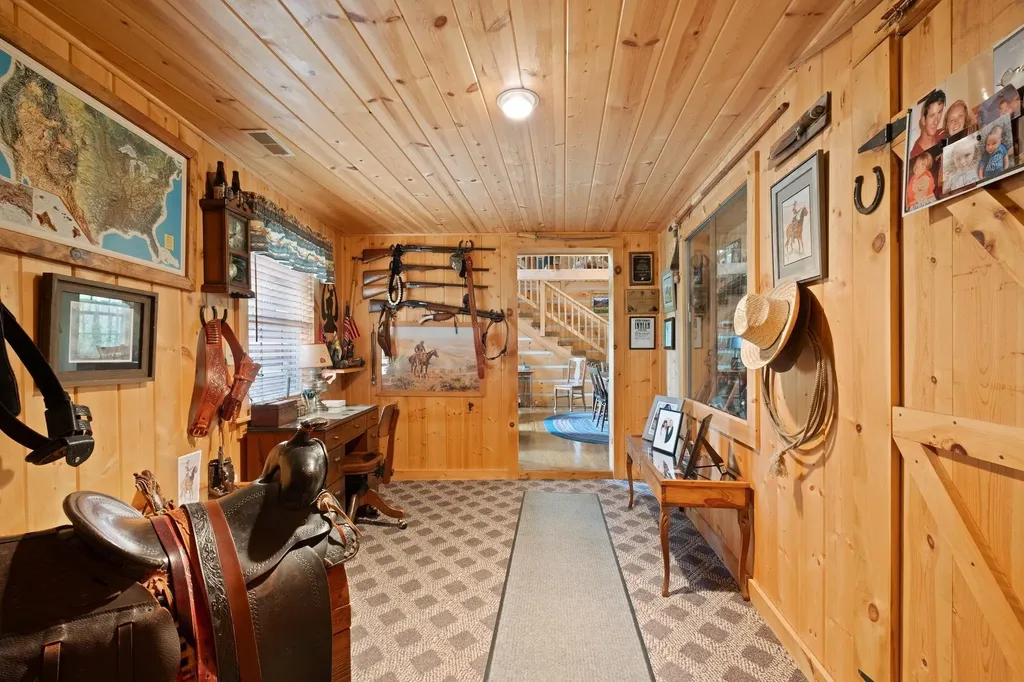 537 High Valley Drive N Monterey VA 24465