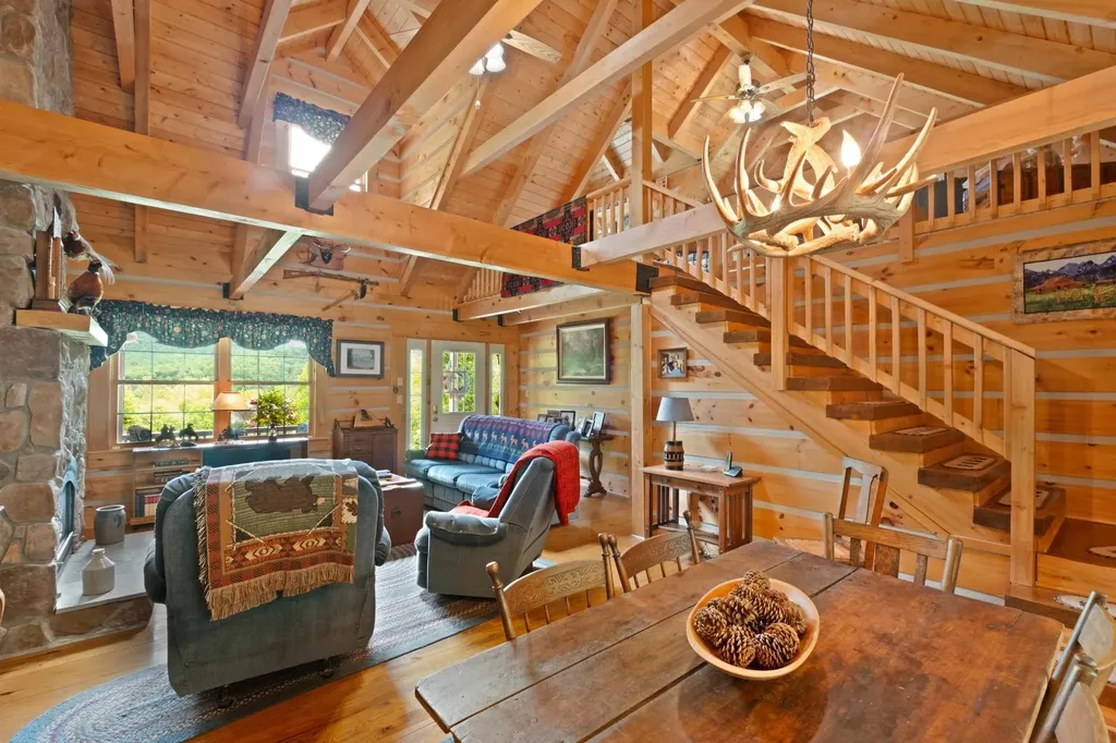 537 High Valley Drive N Monterey VA 24465