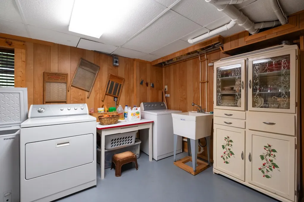 537 High Valley Drive N Monterey VA 24465