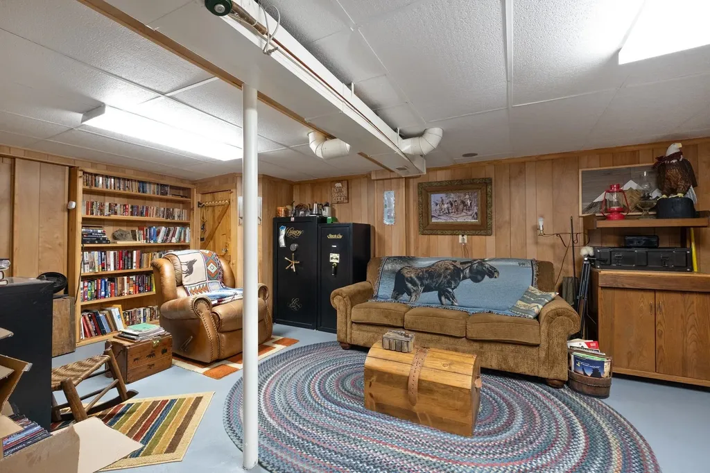 537 High Valley Drive N Monterey VA 24465