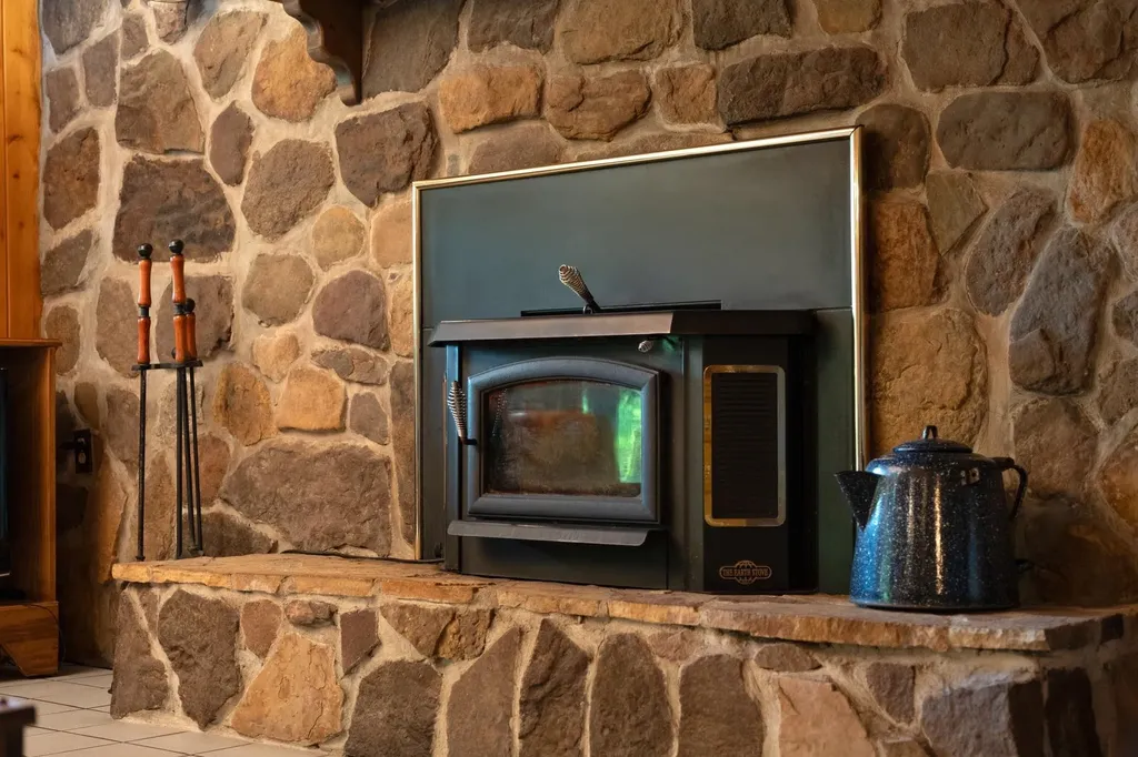 537 High Valley Drive N Monterey VA 24465