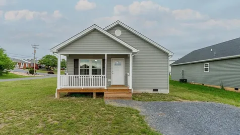 614 Second Street S Shenandoah VA 22849