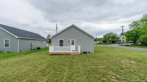 614 Second Street S Shenandoah VA 22849