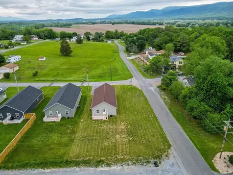 614 Second Street S Shenandoah VA 22849