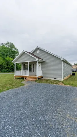 614 Second Street S Shenandoah VA 22849