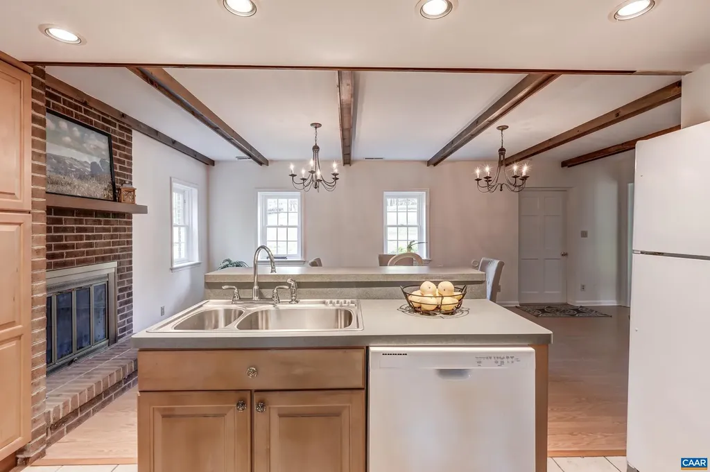 3665 Country Lane Charlottesville VA 22901