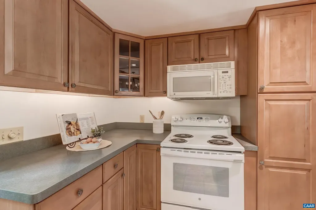 3665 Country Lane Charlottesville VA 22901