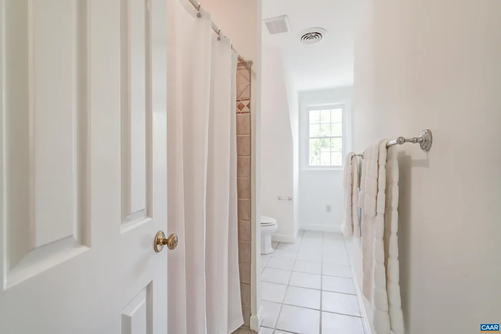 3665 Country Lane Charlottesville VA 22901